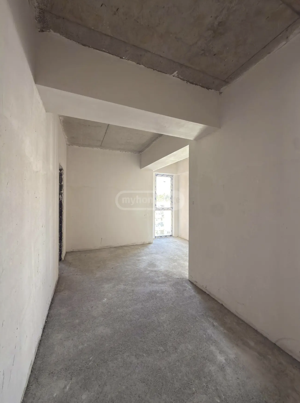 იყიდება 3 ოთახიანი ბინა ნუცუბიძის ფერდობზე